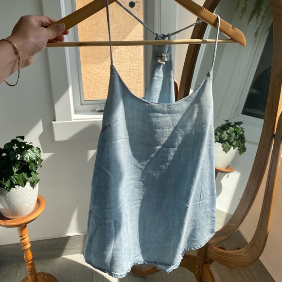 Tie back top - Picture 2 of 3